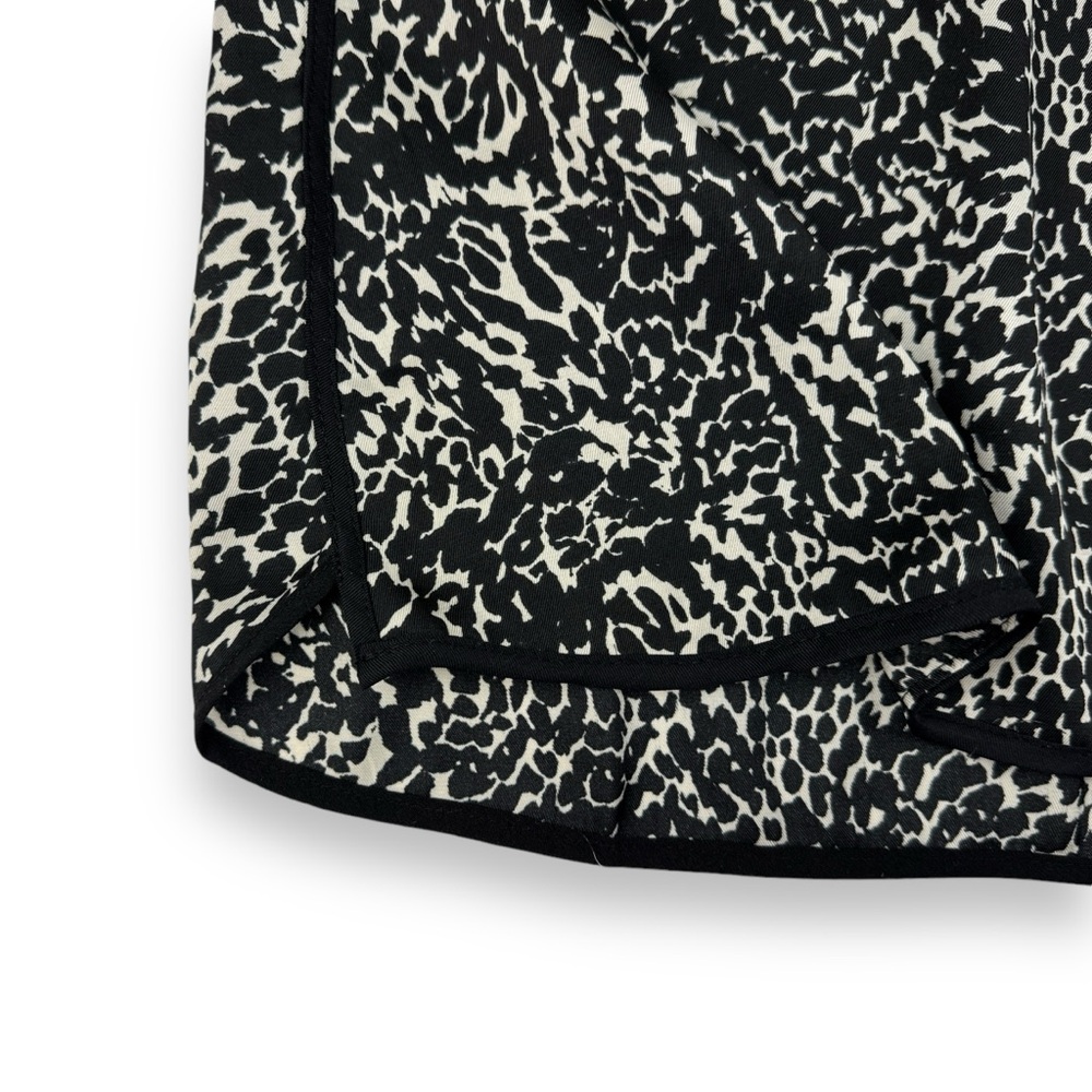 Lane Bryant Sleeveless Blouse Plus 22 Shirt Leopard Animal V-Neck High Low‎ B/W - Picture 11 of 15